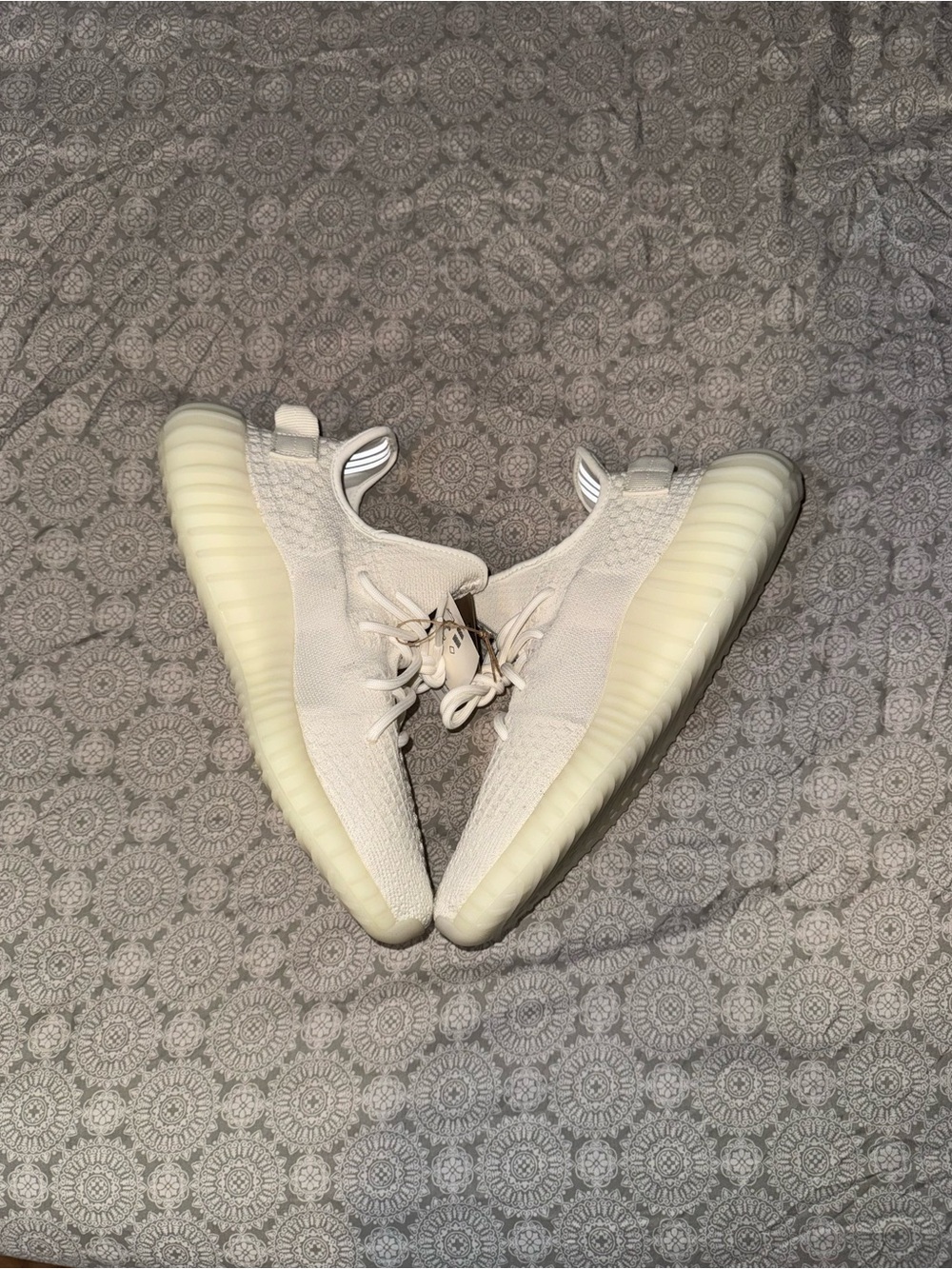 Yeezy Boost 350 V2 Off-White / Cream Sneakers - Picture 5 of 10